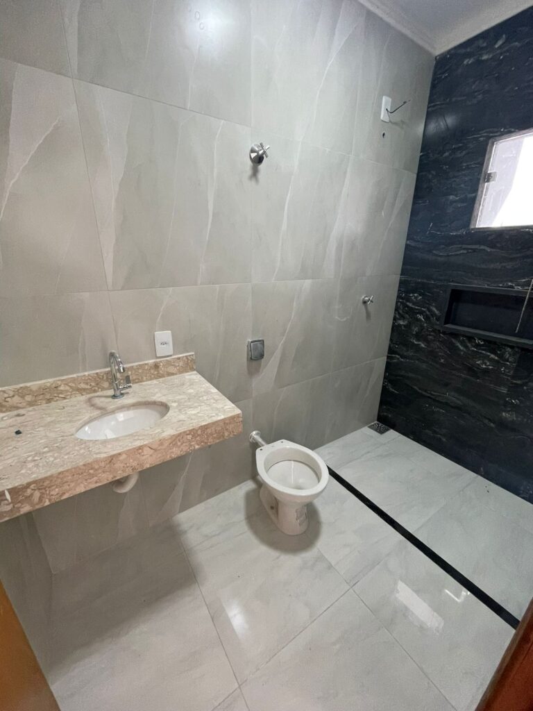 42e227d9-5428-42f4-aa04-a2578fda8258