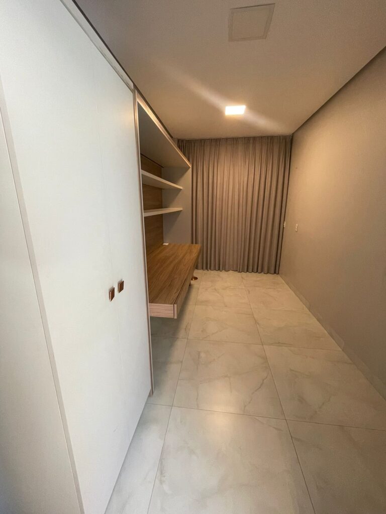 1ff073b6-e8c1-46ed-bfd5-0eada7c10215