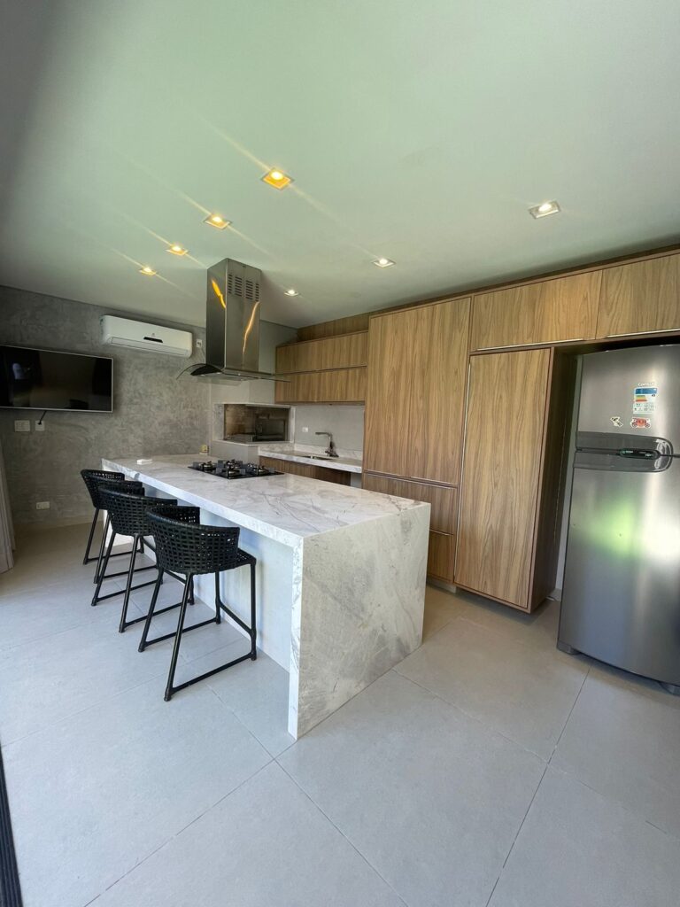 7e80846a-c9a5-4afe-a376-8bfcbc28388c