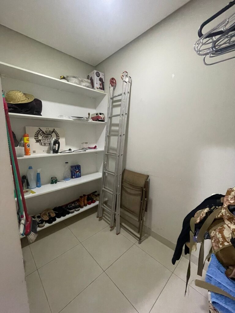 ee28dd58-f7e7-4f38-ba25-da352da31f10